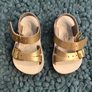 Sea Wees gold size 2 sandals